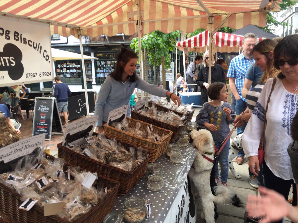 Happy customers <a href="/ThePantiles/">The Pantiles</a> #TunbridgeWells  food festival