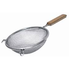 leVocab on X: PASSOIRE: the gender of the French word for sieve