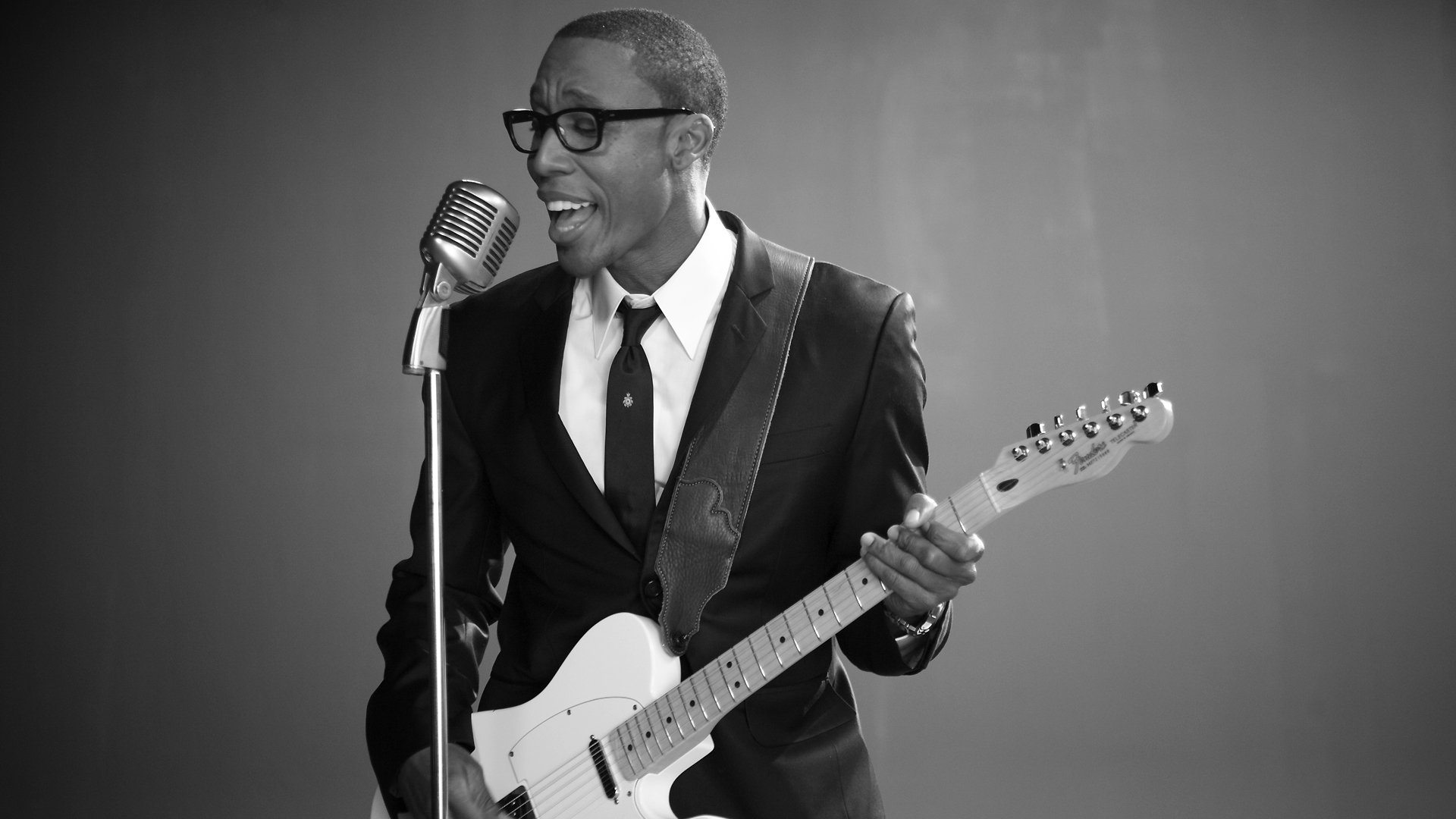 Happy Birthday to Raphael Saadiq who turns 51 today! 