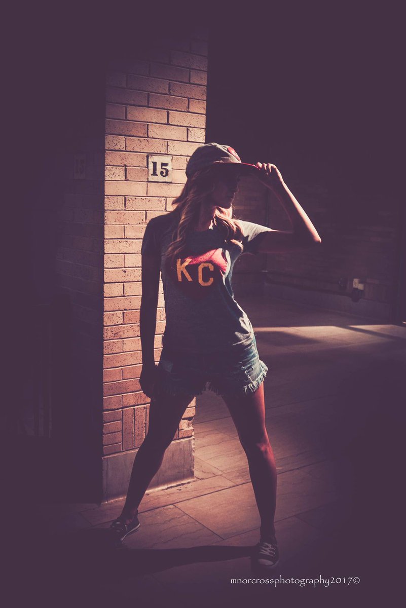 PeopleofCowtown's tweet photo. #standout in @CharlieHustleCo shirt. #visitkc #kansascity #rockinthecharliehustle #shadows #fearless https://t.co/AVIfoZpbXf