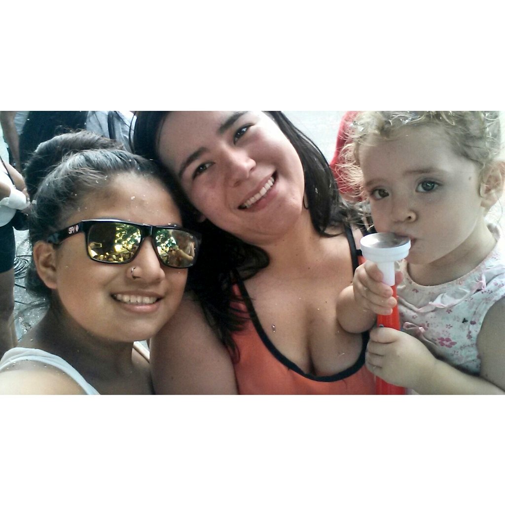 NazarenaSooL's tweet photo. Gracias por su mejor ondaaaaa @Eliana_Acade @carogallardook @SosaKatherine_ ♡ #LABANDA #BRIANATORS Olvis perriss JA https://t.co/VFCKxzlHB8