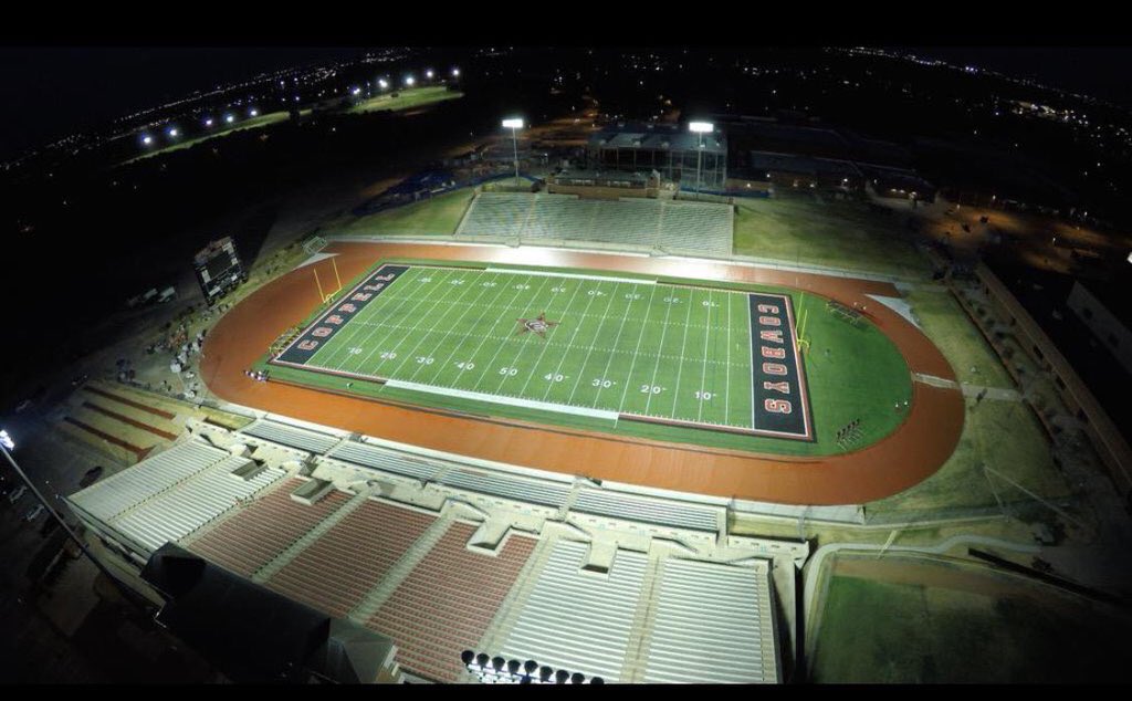 GrantR_19's tweet photo. When your high school is pretty much a college... https://t.co/5HeMfcOsF5
