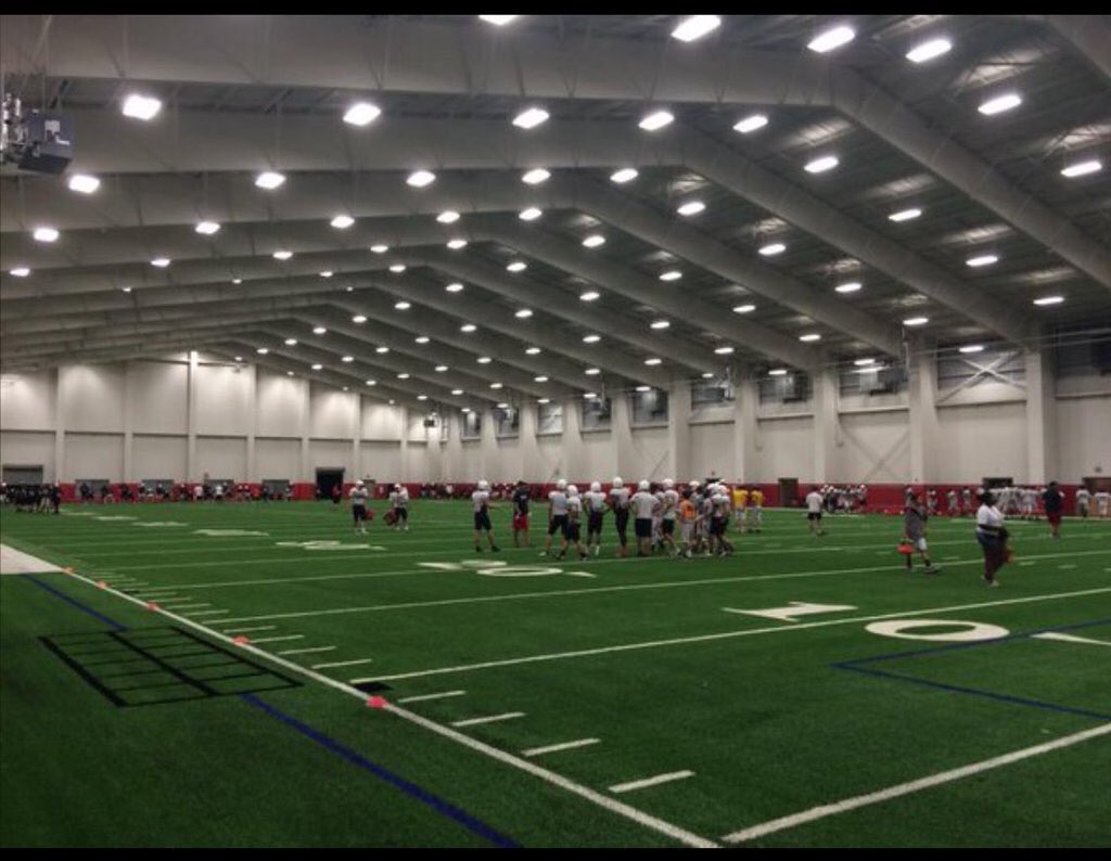 GrantR_19's tweet photo. When your high school is pretty much a college... https://t.co/5HeMfcOsF5
