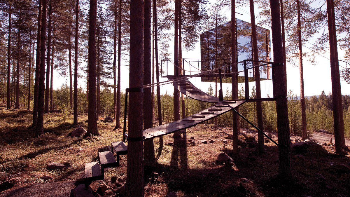 outsidemagazine's tweet image. 10 amazing treehouses you can actually stay in: bit.ly/1k61WFf