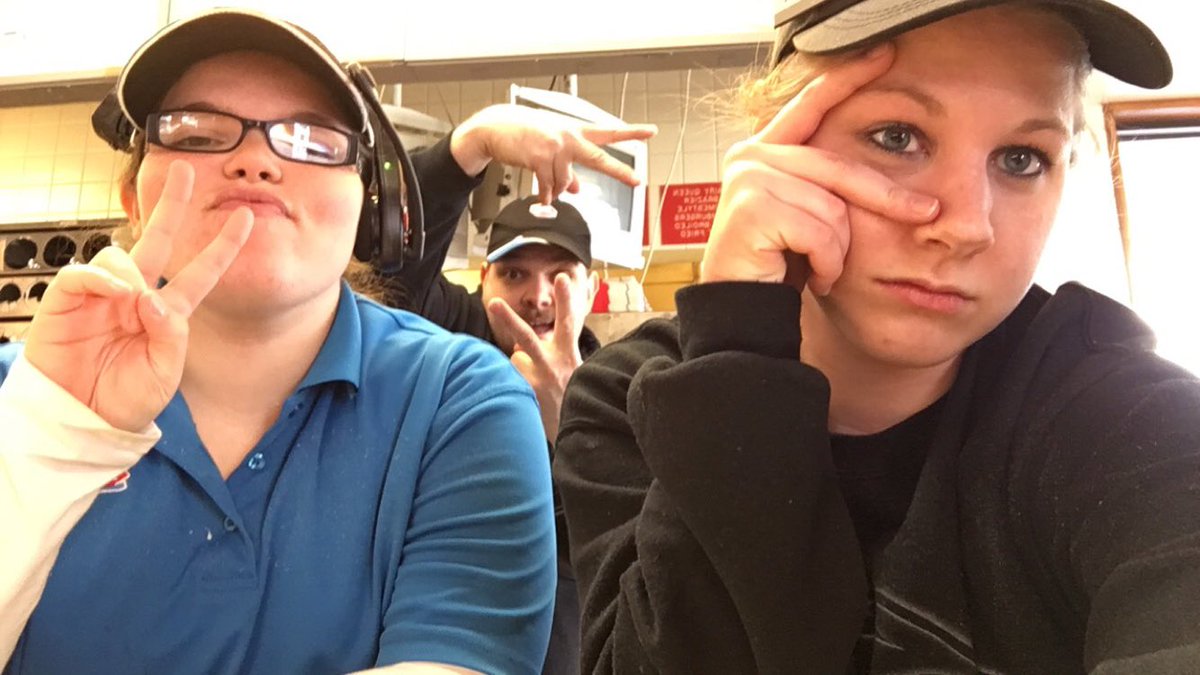 mirandamlogan's tweet photo. #Squad @_rylaaa #DQcrew https://t.co/p50eDATdVl