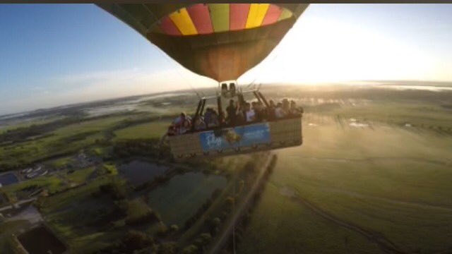 Margaribe's tweet photo. Join w/@mitchoates @DANandMOORE @danandmitchtv in a @BalloonAloft over beautiful @Australia @GoPro @periscopeco https://t.co/Npqa2BBgCf