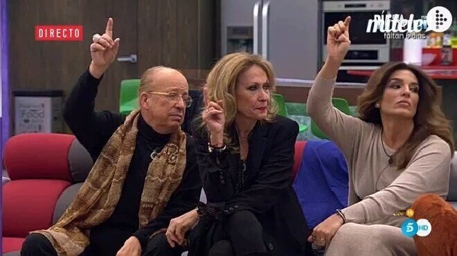 JoaaGH's tweet photo. Que levante la mano todo aquel o aquella que se va a marcar un VIP LAURA al 27450. #Gala6GHVIP https://t.co/2vhQk0Q2yP