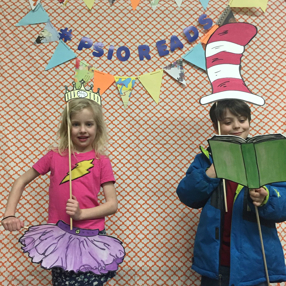 ONeillChristian's tweet image. #ps10reads