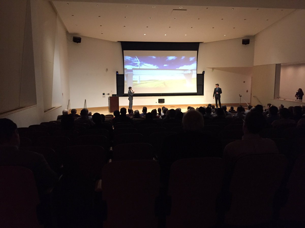 DrexelHyperloop's tweet image. Our presentation has started! #Drexel #Hyperloop #DrexelHyperloop #SpaceX #Expo