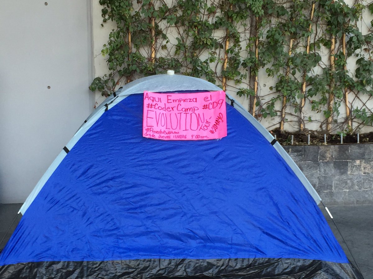 ArenaCdMexico's tweet image. Así nuestras taquillas con l@s #coders para #EVOLUTIONTOUR de @somosCD9 😱