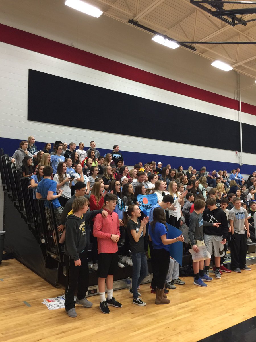 USD265_EMS's tweet photo. Great EMS student section at the 8th grade boys championship game! https://t.co/rCuJCpiTFx