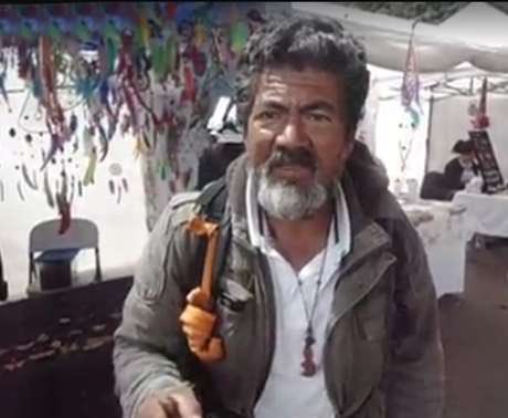 lesliona's tweet image. Que le condonen la multa al pescador Gerardo Díaz. 1300 KM a pie para llegar a La Moneda. #LaMarchaDelPescador