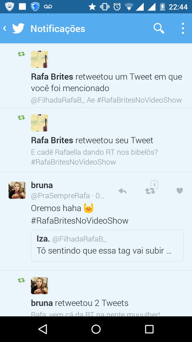 FilhadaRafaB_'s tweet photo. É pra chorar agr ou mais tarde, quando a sua ídola te da RT? ❤ https://t.co/37Qnj0KY2E