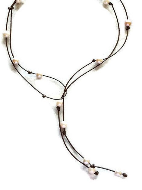 AngelaWilbern's tweet image. Pearl and leather necklace - leather Pearl necklace - Rustic.. etsy.com/listing/221855… #bohemian #rusticboho