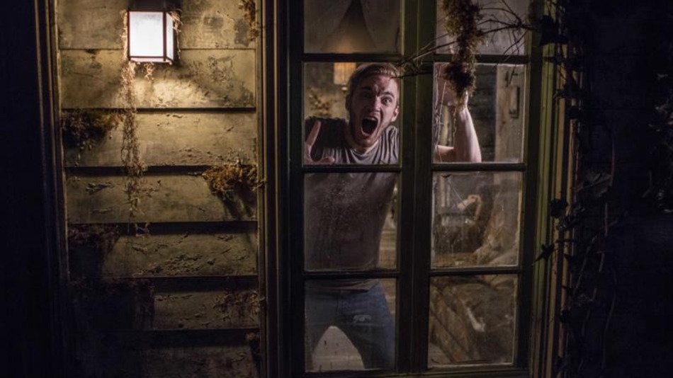 YouTube Red's 'Scare PewDiePie' puts star in terrifying video game scenarios on.mash.to/1Xmvlcu