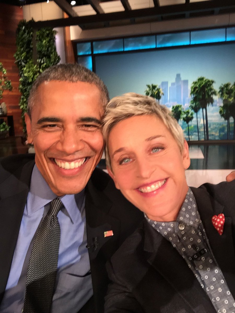 TheEllenShow's tweet image. Selfie with the Chief. @BarackObama @POTUS