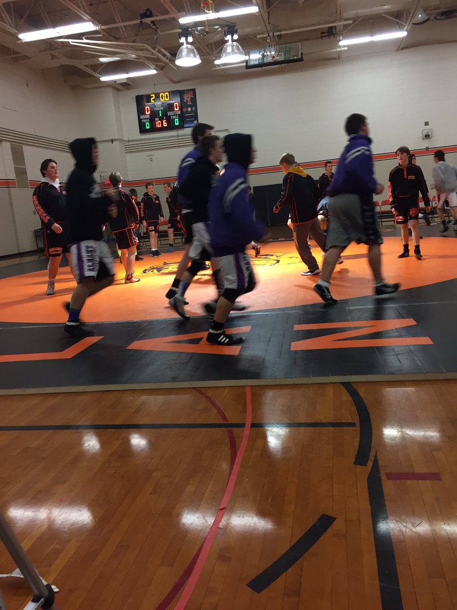 AlbanyHuskies's tweet photo. On to Delano #Teamsections #HereWeGo https://t.co/xeIcGIwgJP