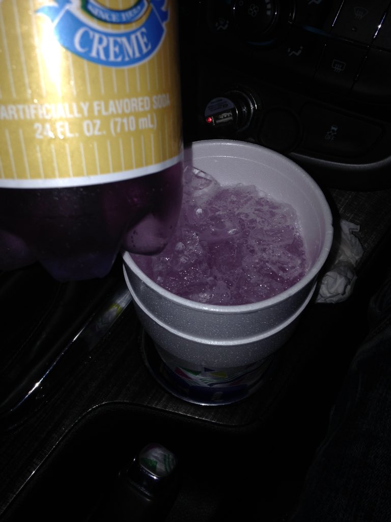 bandowavey's tweet image. Poured your outfit in my cup #TRAPWAVE
