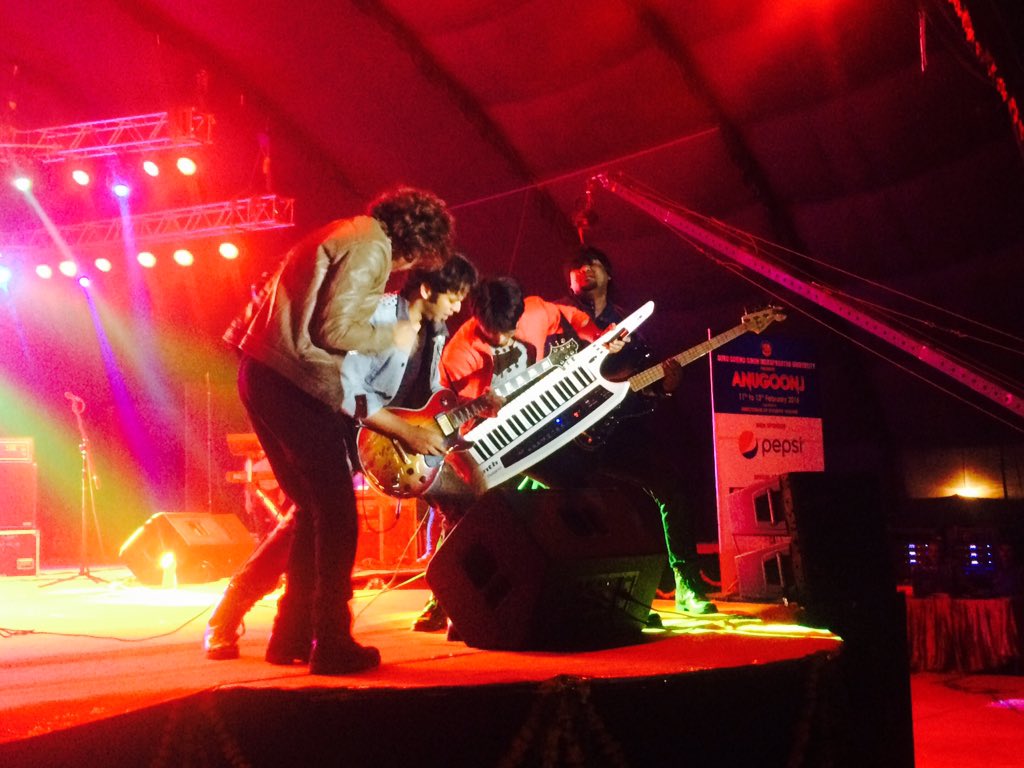 IPU_Anugoonj's tweet photo. #AstitvaBand performed lived at GGSIPU
#Anugoonj2k16 #connectUss #Vibes https://t.co/qpjskNm9VS