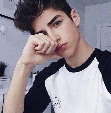 JxstMxdM8's tweet image. Hey! I'm Tanner, restarting my account. Rt for me, babes.