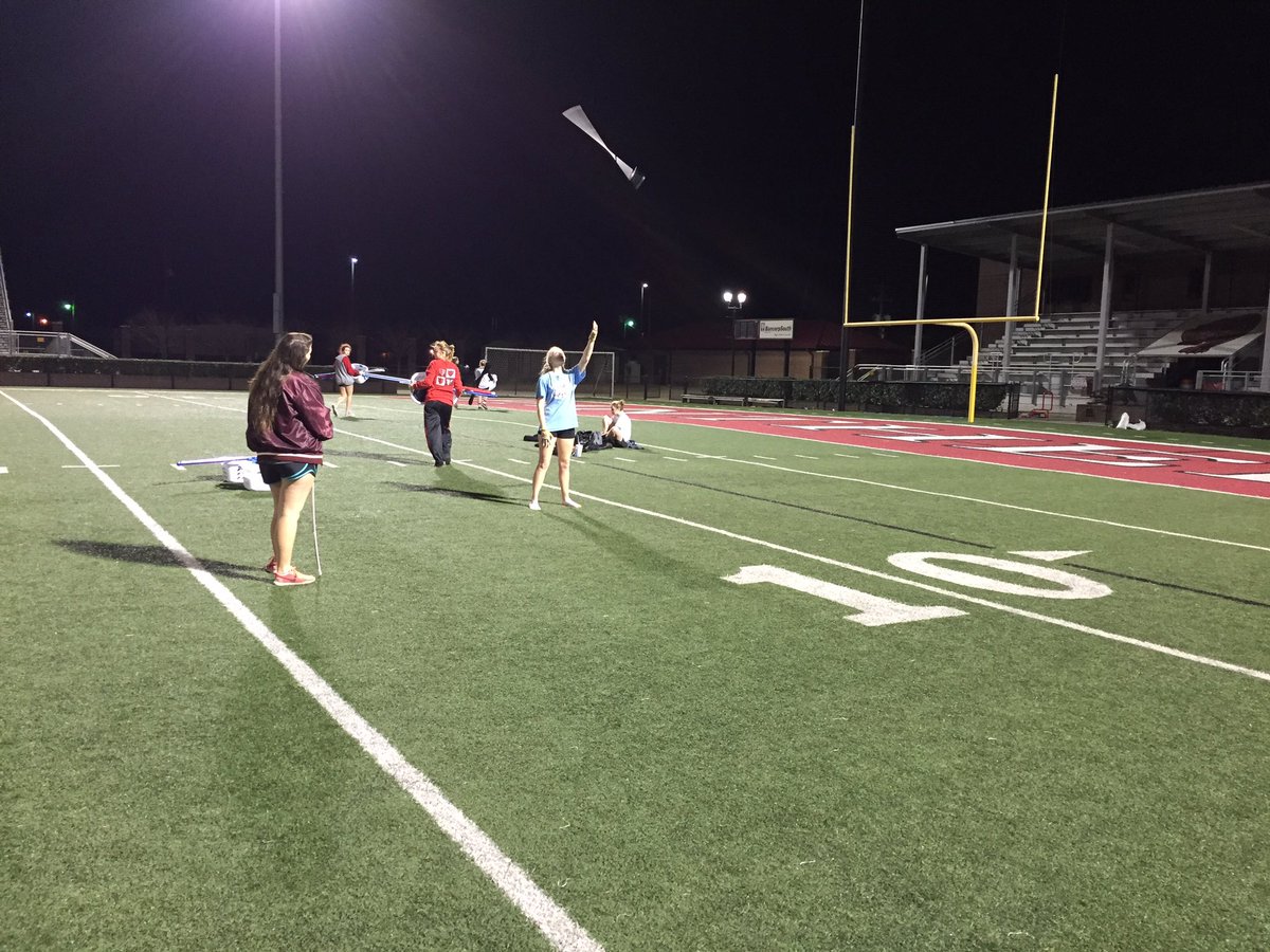 Petalguard's tweet image. Not quite a gym, but much better than a parking lot. #gettingbetter #guardproblems #winterguard @All_IDoIsOWEN_