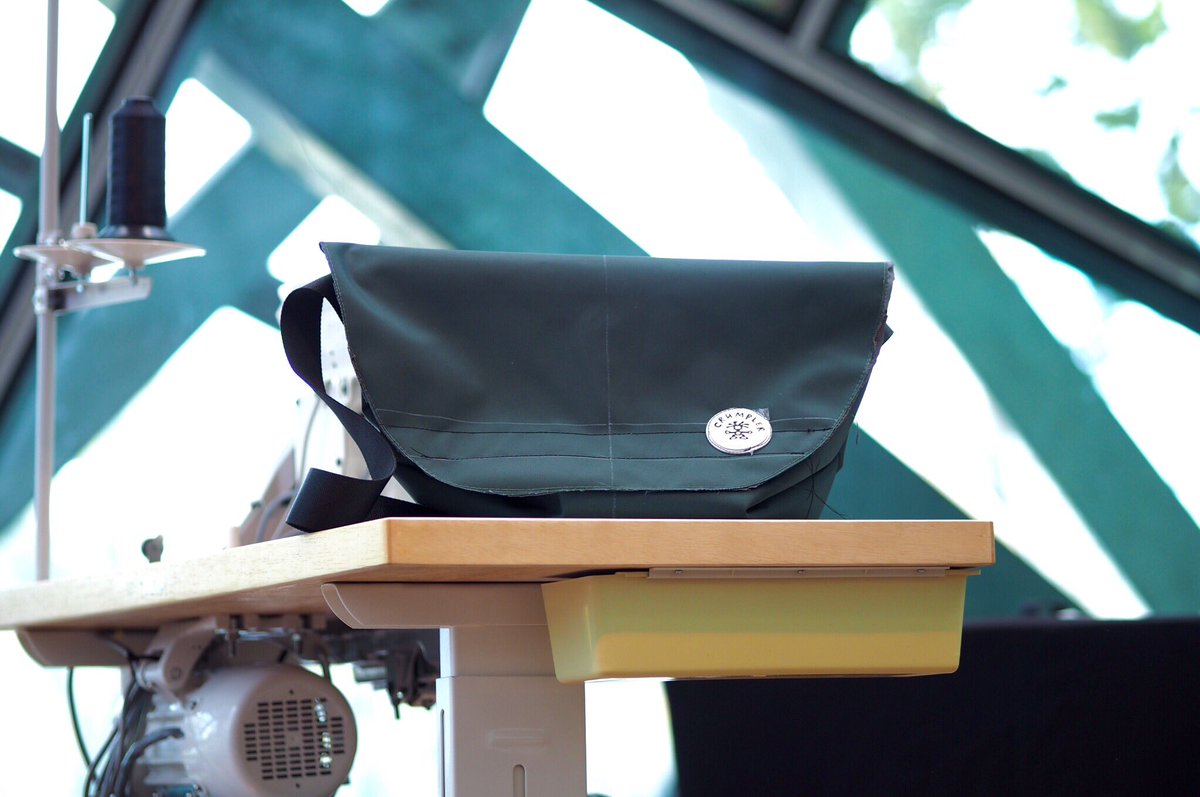 Crumpler's tweet photo. 30 minute bag! #crumplerkitchen. Make your own here: https://t.co/QL1zA9hYw7 @PauseFest #Pause2016 #crumpler https://t.co/zUCNXXUSXH