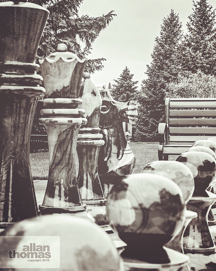 AllanThomas2015's tweet photo. Medicine Hat, downtown...
#giantchessboard #allanthomas2015 #medhat #alberta #cool #canon50D https://t.co/1yiiA7T1FP