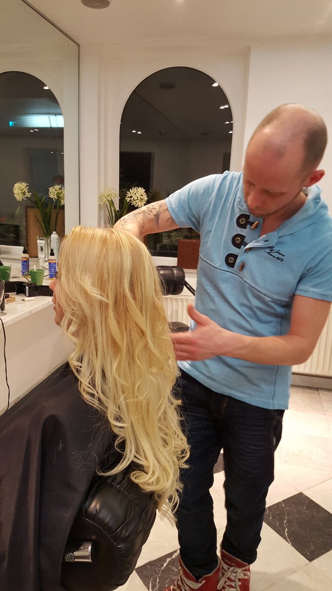 Danielareimchen's tweet photo. . Danke an meine Sponsoren Jan Müller #kopfgärtnerei und Sabine #Verlock danke für geniale Zusammenarbeit :)))) https://t.co/BtY966CrIK
