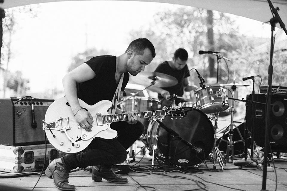 Fanswellfm's tweet photo. Stay up to date in #music, #HouseConcerts, Fanswell news, &amp; more via the blog! https://t.co/vgPucstG3g https://t.co/zs5CuThVRM