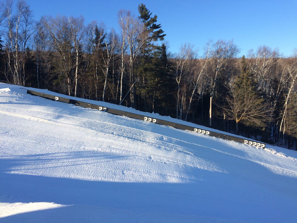 spiritmtduluth's tweet photo. It's back #100 #footer now installed in #spiritpark #doduluth @TWSNOW @SnowboardMag @Newschoolers #Minnesota #shred https://t.co/J5hDOzx6jh