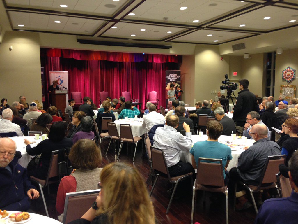 IDIGTA's tweet photo. A Canadian #Interfaith Response to the #Refugee Crisis has kicked off. Extraordinary turnout! @DarcheiNoam #WIHW2016 https://t.co/zRRSePGPv7