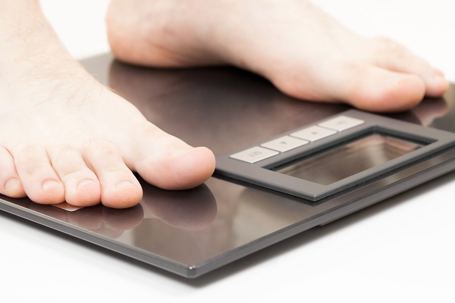 HarvardHealth's tweet photo. Low-fat diets don’t work any better than higher-fat diets for long-term weight loss: https://t.co/SZ3X5pq5Pu https://t.co/hX5zf4B340