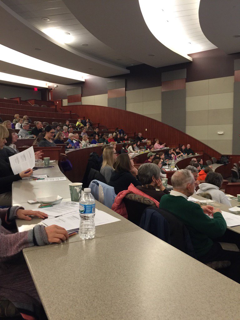 AmsonPeg's tweet image. Full house at #DMUMiniMedical School.