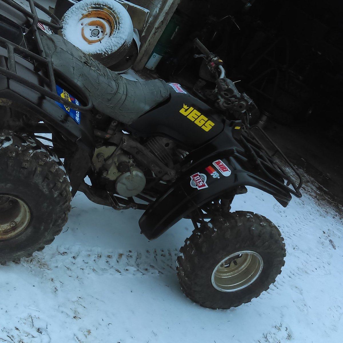 DaRealNate360's tweet photo. Quad almost finished got a lift kit new paintjob and decals #LiftIt #QuadSquad #GoonQuad #Braap #hashtag https://t.co/29H8rREQYZ