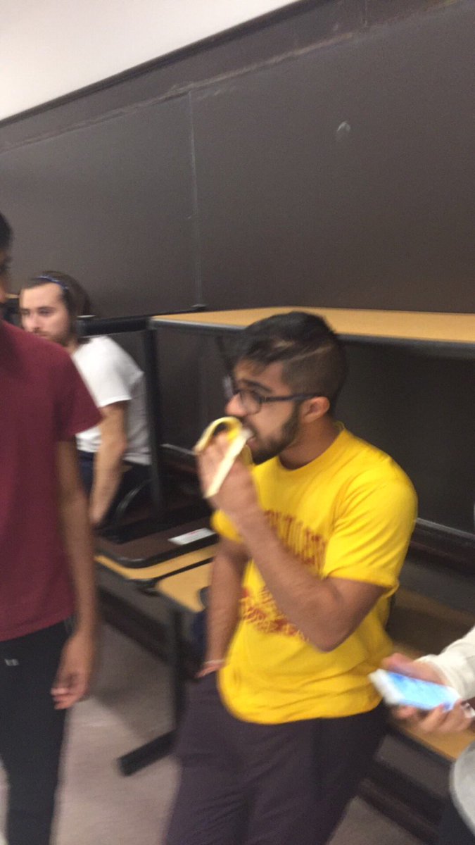 BCBananas's tweet photo. Live from SASA's Senior dance practice https://t.co/PXUtMvmzQS