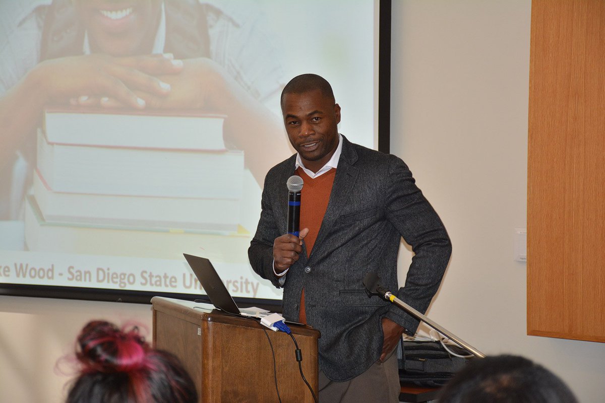 CanadaCollege's tweet photo. Thank you to @Fharris3 @MinorityMaleCCC for the great presentation today @CanadaCollege Eye Opening Stats! #m2c3 https://t.co/HxWFUuAb20