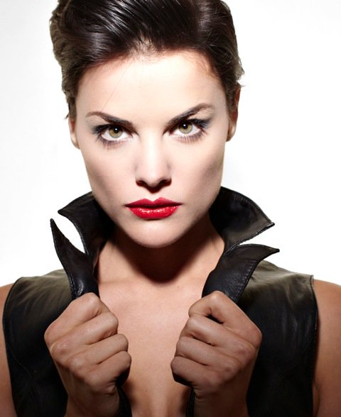 ¡Se busca a Némesis!

Diosa de la Justicia y la Venganza
Diosa de la Retribución y el Equilibro
Diosa del Balance