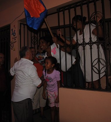 Group Noticias RD (@gruponoticiasrd) on Twitter photo -Santiago- <a href="/GilbertoSerulle/">Gilberto Serulle</a> busca el voto con La fuerza del Pueblo., en el Ejido y la Yaguita - @papyperez1 -Santiago- <a href="/GilbertoSerulle/">Gilberto Serulle</a> busca el voto con La fuerza del Pueblo., en el Ejido y la Yaguita - @papyperez1