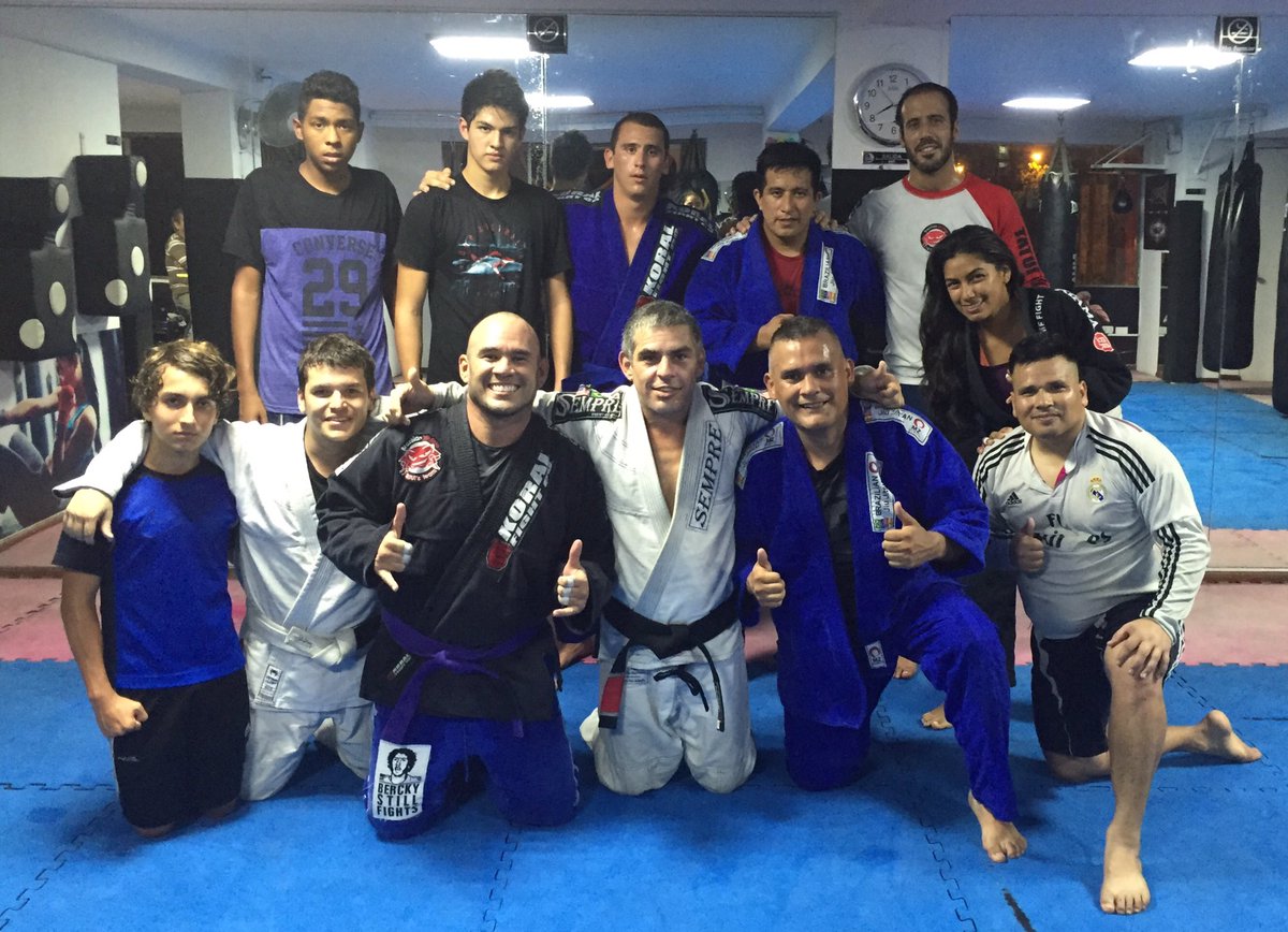 JimmyBaluarte's tweet photo. Martes de Bjj 
#TeamTATUI #teambercky #bjjtime #bjjrules #bjjstylelife #berckystillfights #faixaroxa https://t.co/iv11Iqob87