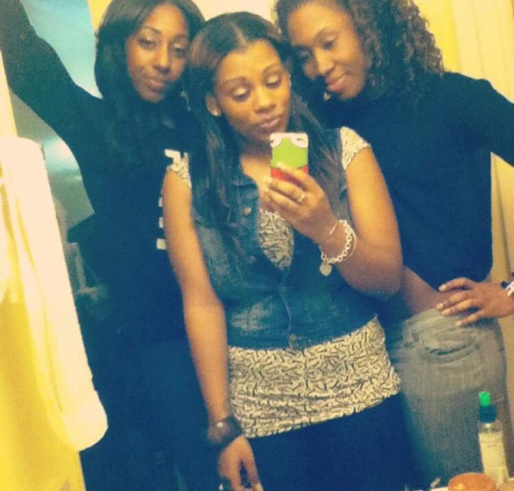 Amber_Sierra's tweet photo. Wifey and twin ❤️ miss these days!!! @LashaMonique @SmileyRenee_ https://t.co/6qXEJqLnkB