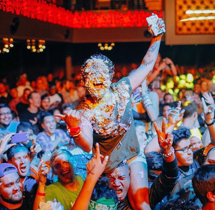 cakefaceseries's tweet photo. TIME TO GET CAKED UP!! #cakefaceseries https://t.co/PBmTCJ4lMv