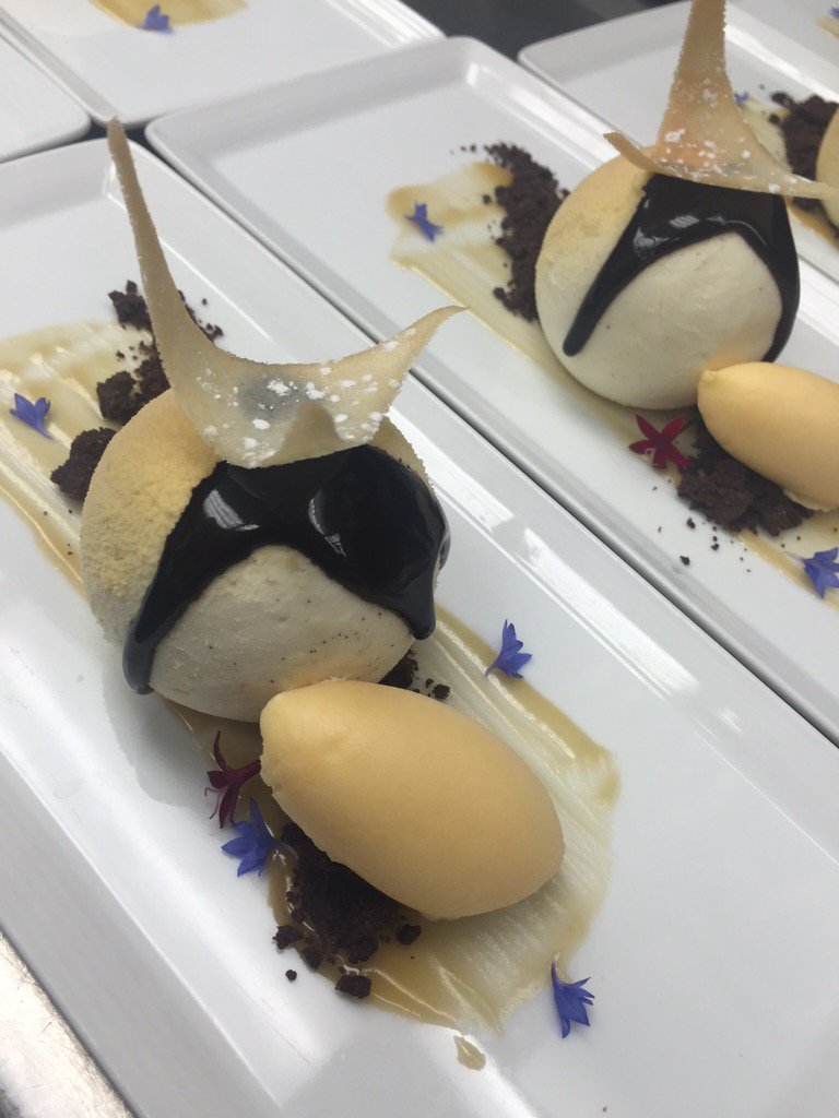 cheftroyknapp's tweet photo. #whiskey "ice" sphere #dessert pairing w/ @WoodfordReserve double Oaked single barrel @TwinLiquors @TheDriskill https://t.co/NkVQ4QDNaA