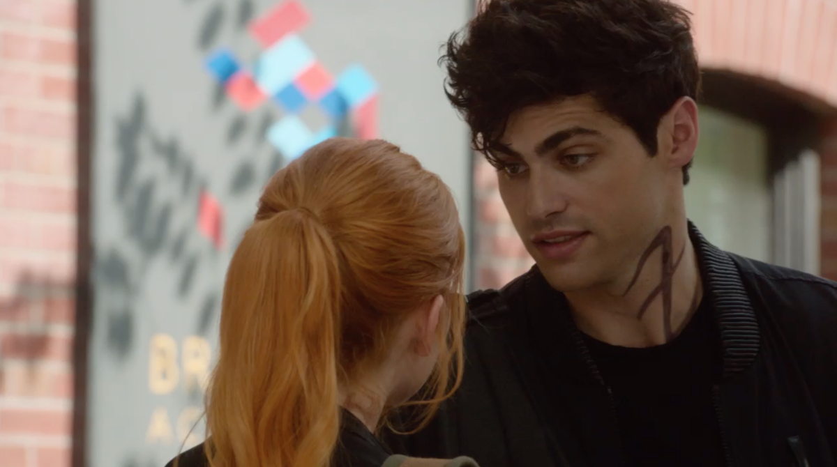"You're in love with Jace!" Nice comeback, Alec... 😂 #Shadowhunters