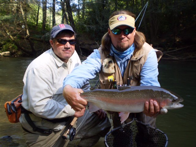 Reelfinatics's tweet photo. A #SoqueRiver Rainbow. #FishChat https://t.co/gTLxJDWpN1