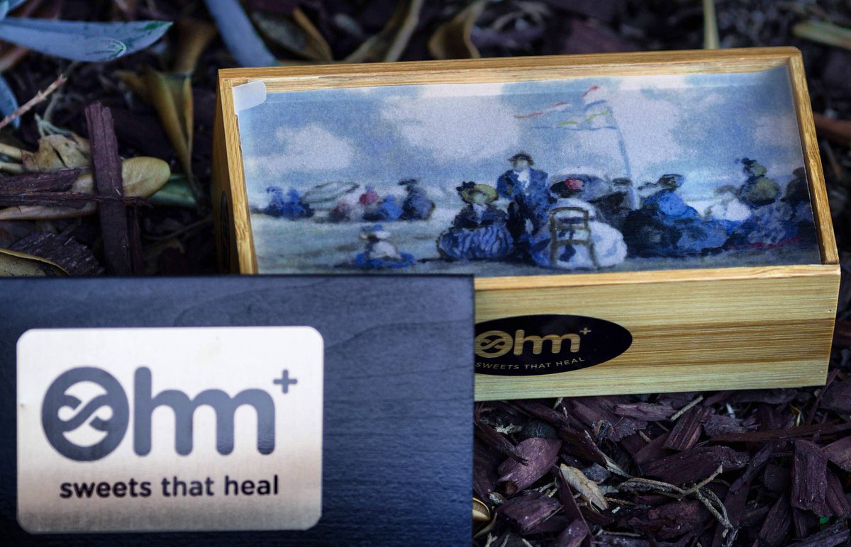 OhmSweets's tweet photo. Do you like chocolate and art? Our packaging now includes art from local artists! https://t.co/XWJLB1WpXw
