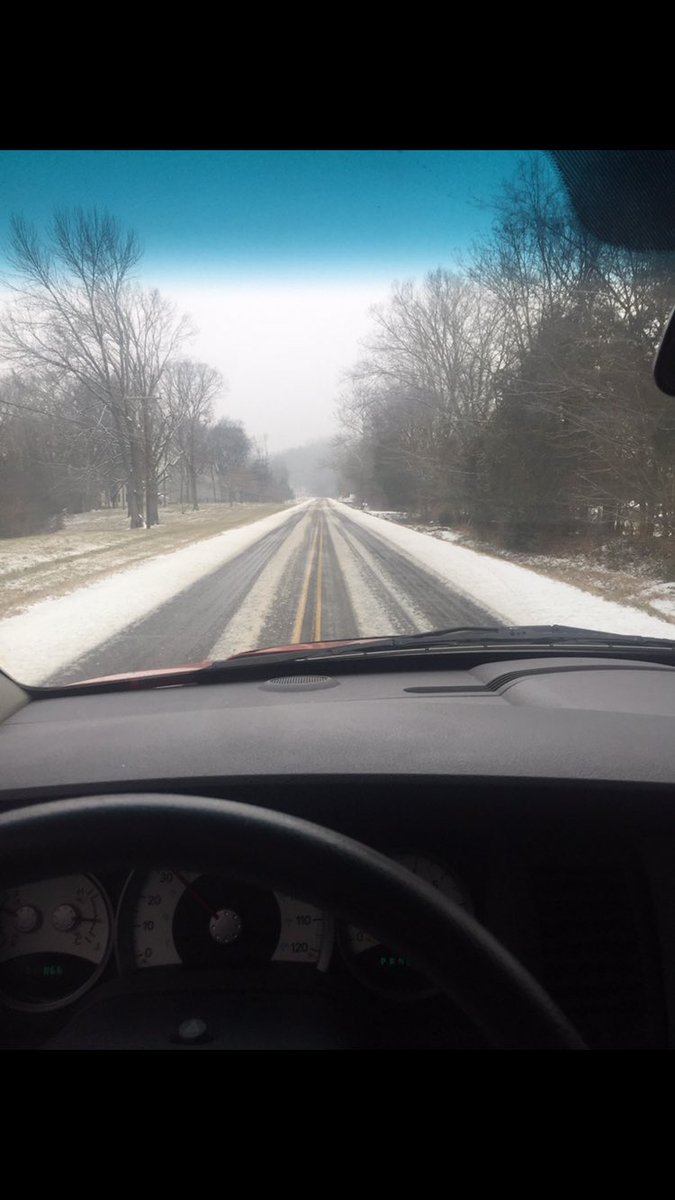 anglinben123's tweet photo. Old 109 in sumner county. #weshouldbeout @WSMV @sumnercounty https://t.co/DtowQQSi1V