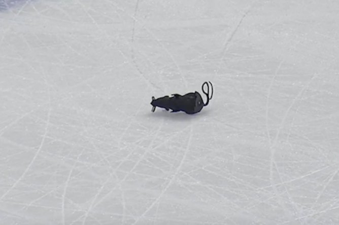 CATFAN927's tweet photo. One #victoryrat hits the ice in Buffalo! https://t.co/nJFs7QyuWO