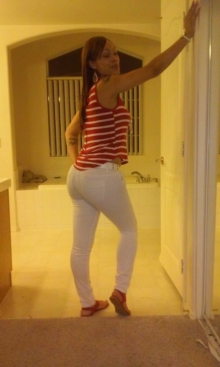 ButterReddBone's tweet photo. #ThickButtaRed yes it's round #RedBoneBooty. #TeamHurra https://t.co/Jo0Dt9SG6i