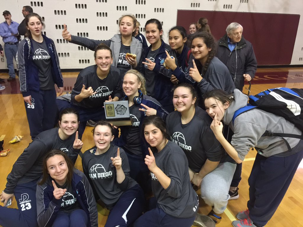 motherfikar's tweet photo. So happy for JD GIRLS BASKETBALL!! https://t.co/6WX5iQNnKV