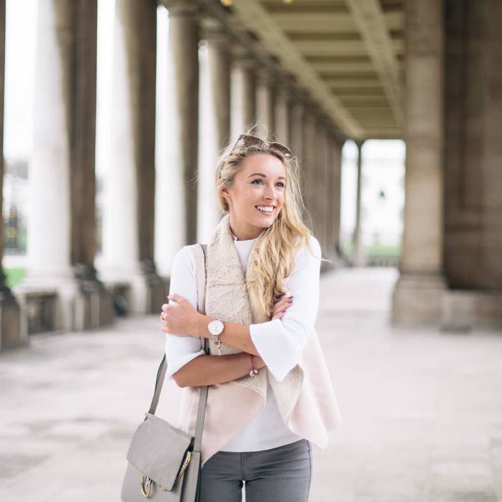 FashionMumblr's tweet photo. A new #fashion post up on the blog! Discovering a new Wardrobe Essential 💗 #DPDenim #LovedbyDP 
Shop this look with… https://t.co/T92BI9pwRh